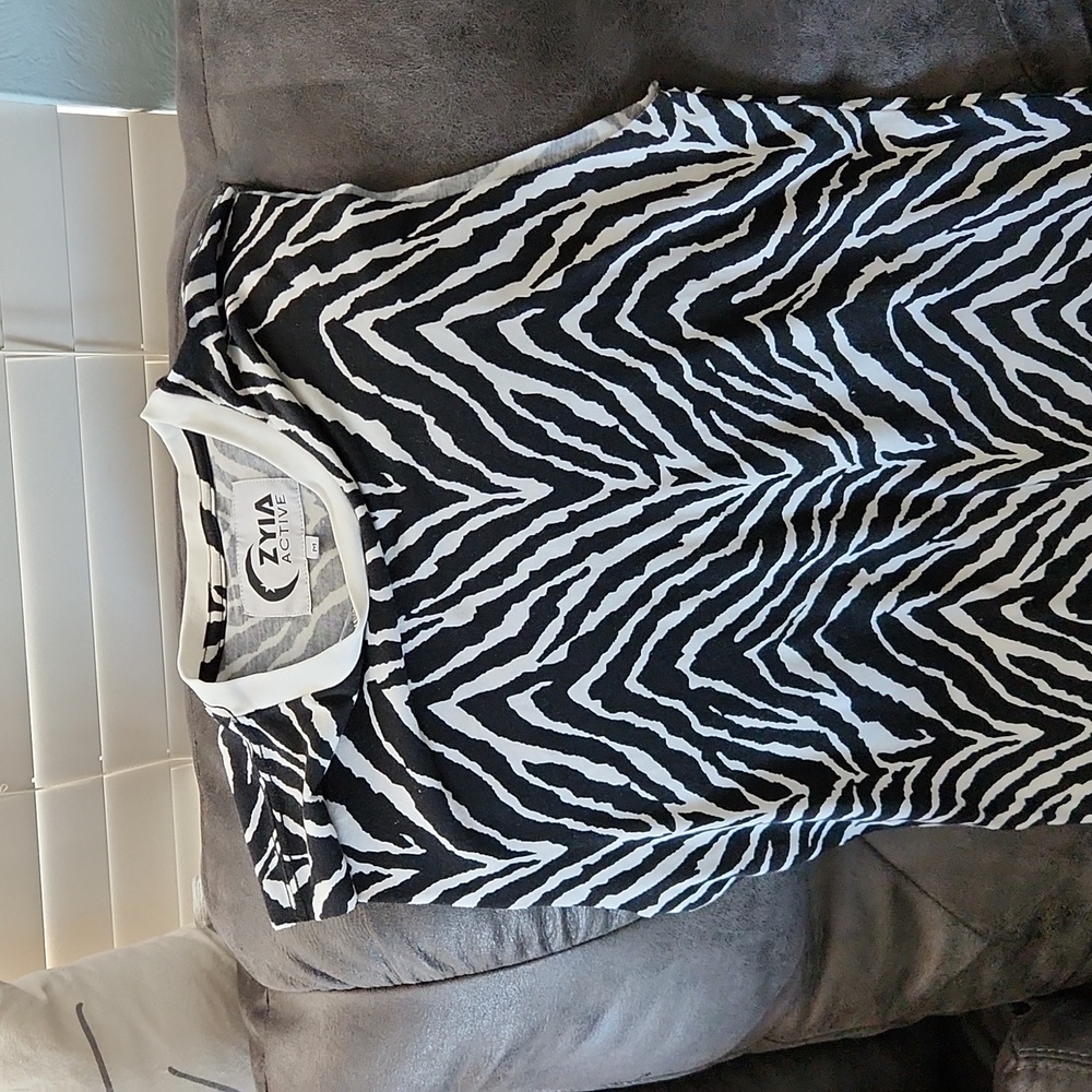 Zyia Zebra Tank Size Medium Never Worn
